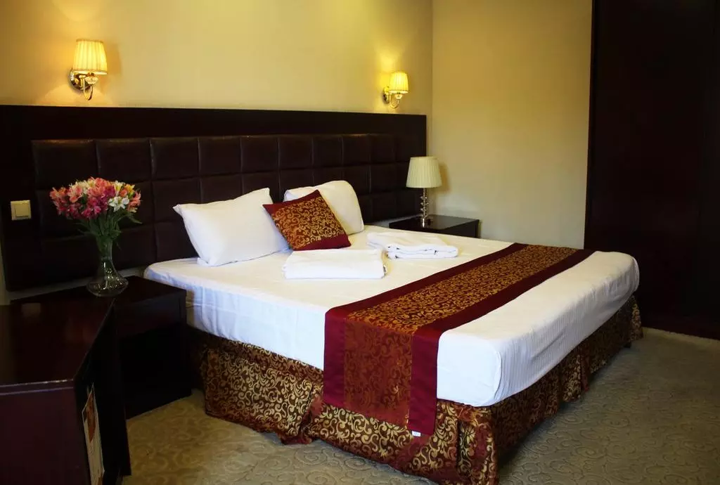 hotel velvet  tbilisi_shabavizparvaz_03.jpg